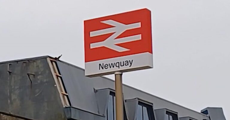 Newquay station sign